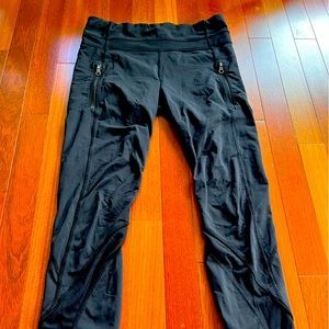 Lululemon 3/4 pants with pockets
